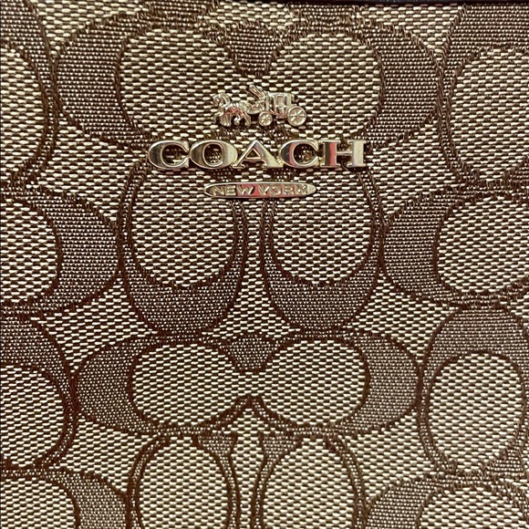 Coach Signature Brown Messenger Bag - Picture 2 of 8